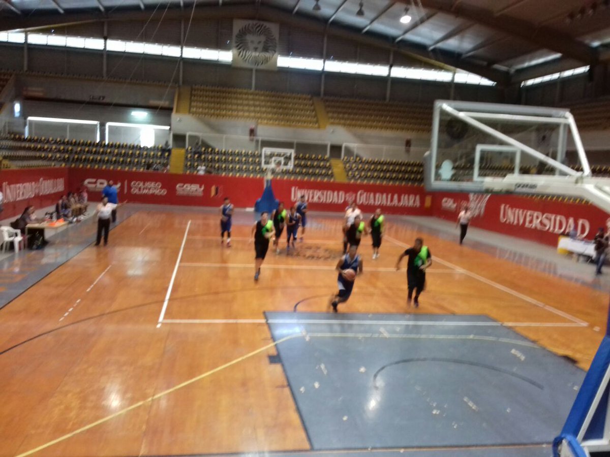 ENDCUT_2018's tweet photo. Arranca el partido de básquetbol entre UT Tehuacán vs UT Jalisco, ¡Vamos chicos! https://t.co/Z2nKbHOsTK