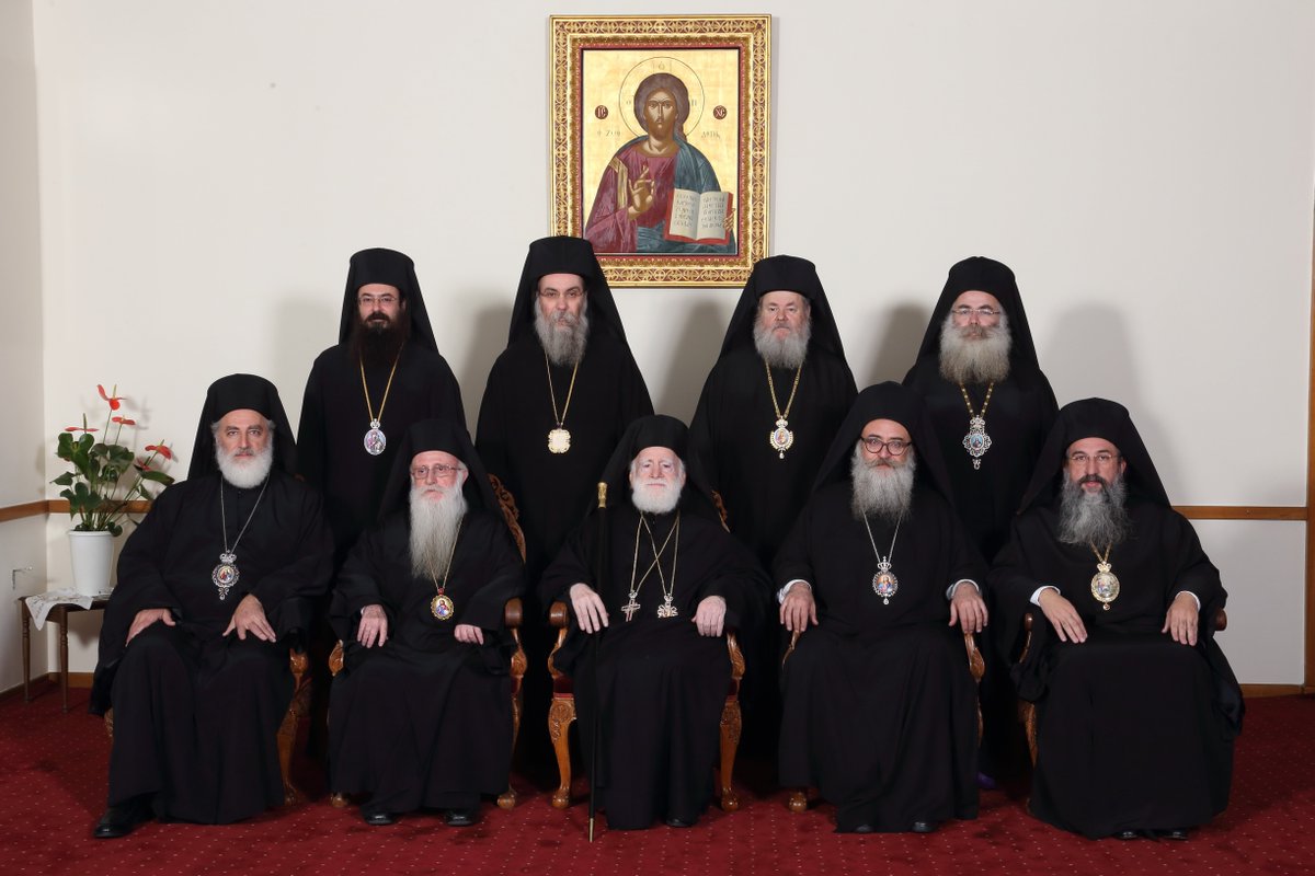 1llax's tweet photo. Ανακοινωθέν της Εκκλησίας της Κρήτης για τους δύο στρατιωτικούς, τα τροχαία και τους αδύναμους συμπολίτες μας https://t.co/ZSeSPbcEYA https://t.co/4mUfQJWBw5