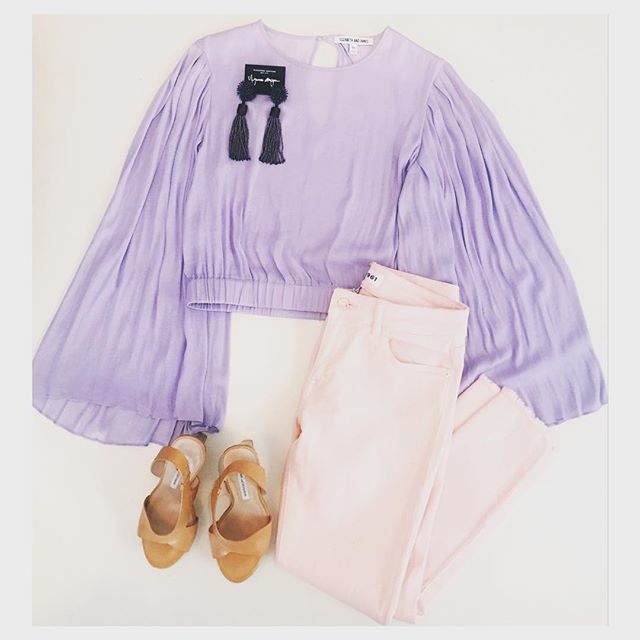 ShopMintAtl's tweet photo. The Ethereal Look #elizabethandjames top price: 103.50 #dl1961 denim price 25.00 size: 27 #dianevonfurstenberg heels price: 60.00 size 6M #mignonnegavigan earrings price: 150.00 #shopmintatl #inmanpark #atlbeltline #shopsandpiper #sandpiper #brandname #l… https://t.co/ffJKXgCZsl https://t.co/K6iCBH5soK