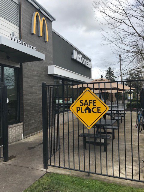 LGLaneCounty's tweet photo. @SafePlace only works because of the great partners that work with us. You might see a Safe Place sign every day. Every @DariMartStores , local @McDonalds,@LaneTransit bus, police and fire stations serve as a Safe Place site.
https://t.co/8G2WJWjYhD
#NSPWeek2018 #WeAreSafePlace https://t.co/D4gJqxPjMc