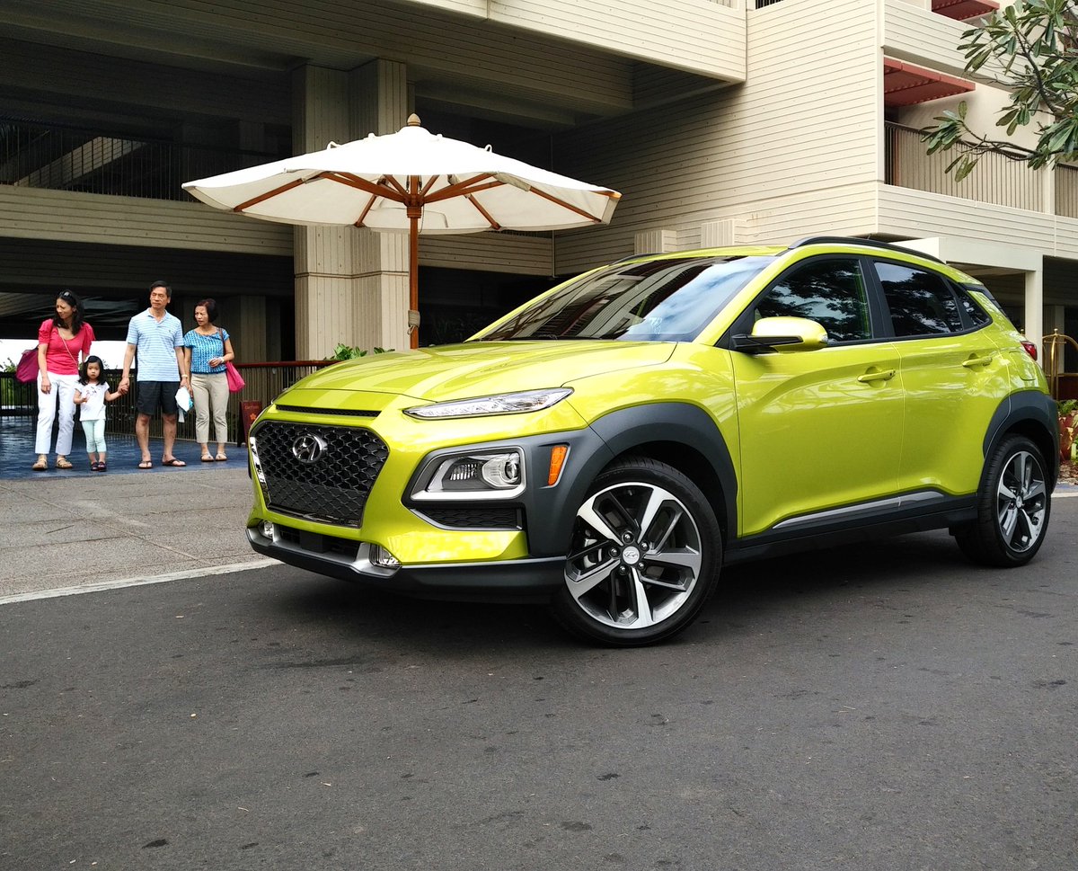 KenPanton's tweet photo. On location at a must-stay with the new must-have #Maunakeahotel HyundaiKona #Hyundai #Kona @MaunaKeaHotel @Hyundai_Global @Hyundai #BigIsland #VisitHawaii @gohawaii #ObtainableStyle #StyleAutos #StyleTravel https://t.co/TCL9GtPrCt https://t.co/I29m7jSwoZ