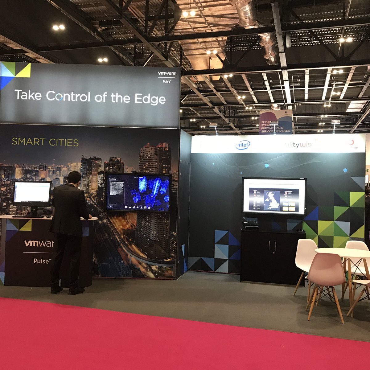 Mimi_Spier's tweet photo. If you didn't get to talk to #vmware's #IoT experts @avantikenjalkar and @cavalliereL at @smart_iot - check out our link to see how @VMwareIoT and our partners are approaching #smartcities. 
https://t.co/NIgX02Zioo #iot18 https://t.co/ysMm9JMigs
