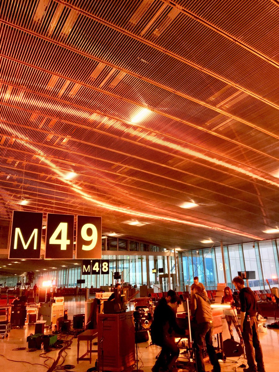 Tonight. @Rhyemusic live at <a href="/ParisAeroport/">Paris Aéroport</a> at 9pm. 
arte.tv/fr/videos/0818…