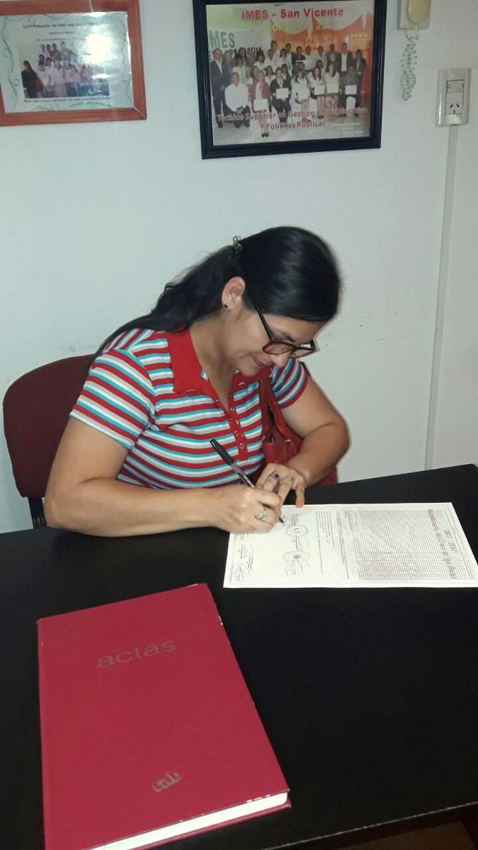 MisionesImes's tweet photo. #NueveasEgresadas #SedePosadas
Vanesa Sersing retiró su título de “Técnica Superior en Gestión Administrativa y Políticas Públicas” y Daniela Bogado, el título de “Bachiller en Ciencias Sociales y Humanidades".
¡Las felicitamos y las alentamos a continuar capacitándose! https://t.co/TpvwKTyKfr