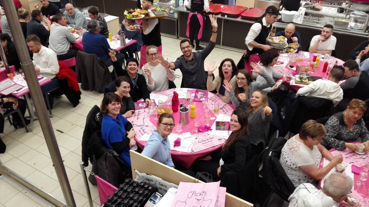 BNicli's tweet photo. 3ème mi-temps pour la Team ADECCO de Troyes aux Foires de Mars! Convivialité et partage #adeccoPME3 #GPTW #adeccotroyes
Prochain rdv : le semi-marathon de Troyes dimanche 13 mai! Des volontaires? Nous vous attendons!!! https://t.co/OrdIF6ZPZK