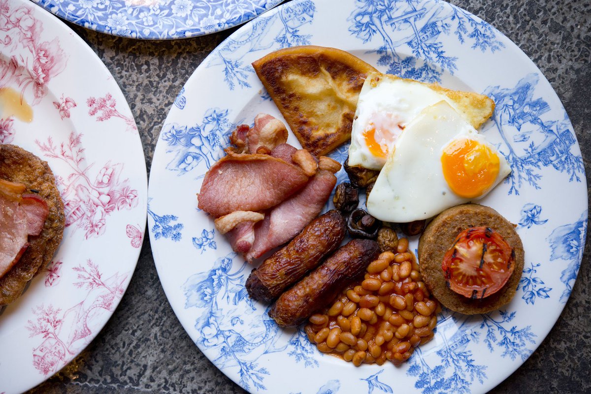 How's the head this morning? If you're in need of a little pick-me-up we've got you covered! We've got breakfast until 8am-3pm! #breakfast #sundays #pickmeup #recoveryday