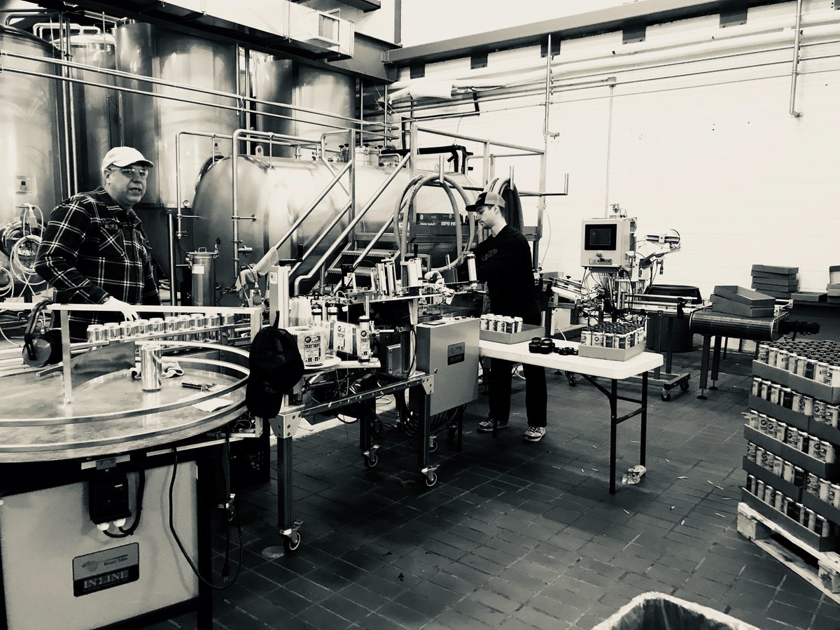 beachhausbeer's tweet photo. The guys work on the line today was impressive. Our latest Test Dept.™ NEIPA featuring Denali Hops is ready for release tomorrow. Starting at 12 Noon. #craftbeer @CraftBeerTrdng @craftbeerdotcom @NJCraftBeer @beertrekkie #drinkNJbeer #beachhaus #beachhausbrewery #workingtheline https://t.co/X08V9rng9B