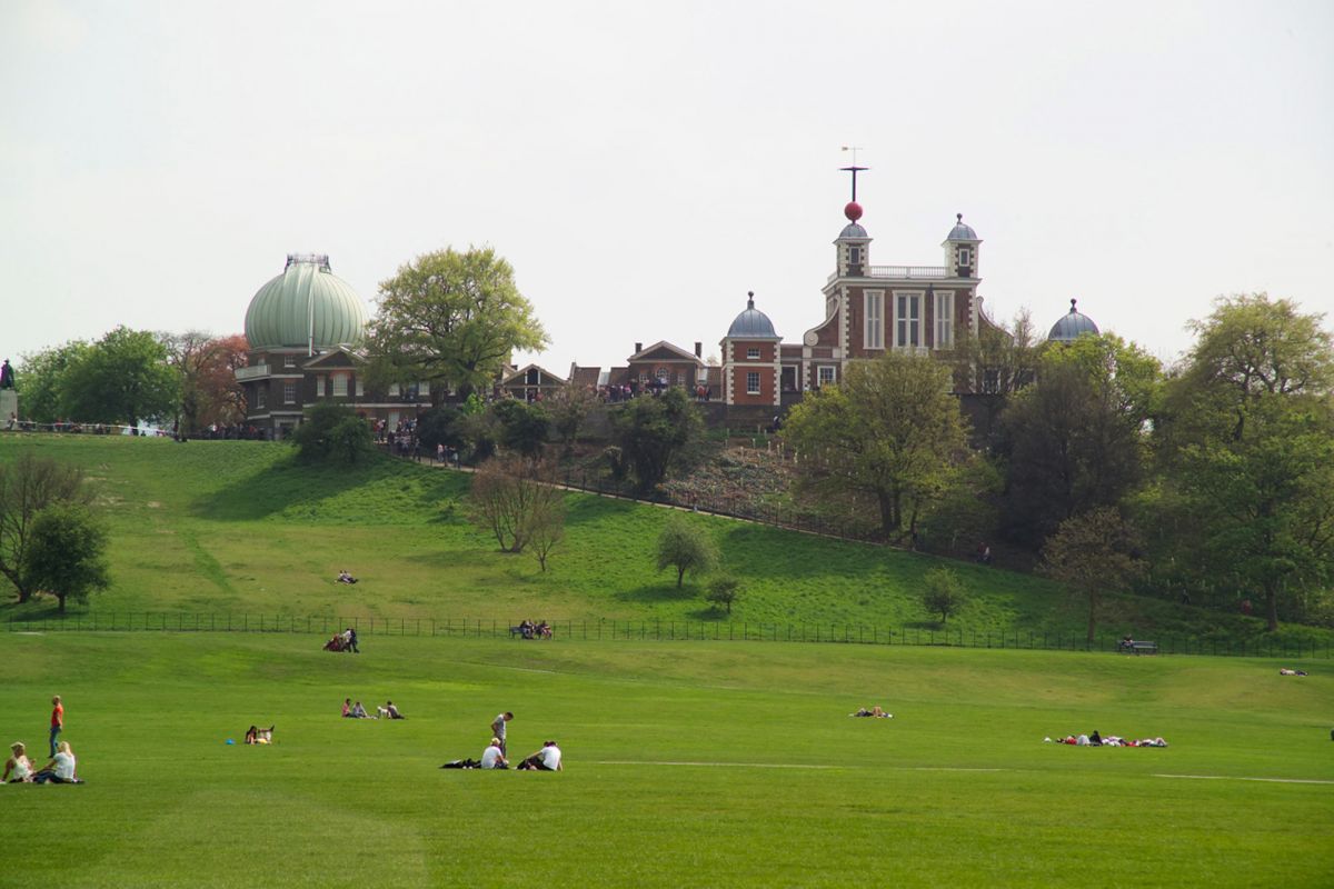 TTFranchising's tweet photo. #WorldsBestLawns no. 645 - Greenwich Park, London, home to @ROGAstronomers and Prime Meridian of the World (Longitude 0º) - apparently this line "divided the eastern and western hemispheres of the Earth - just as the Equator divides the northern and southern hemispheres." https://t.co/VrPDBeOpYO