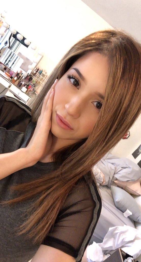 pokimane on Twitter: pokimane on Twitter: