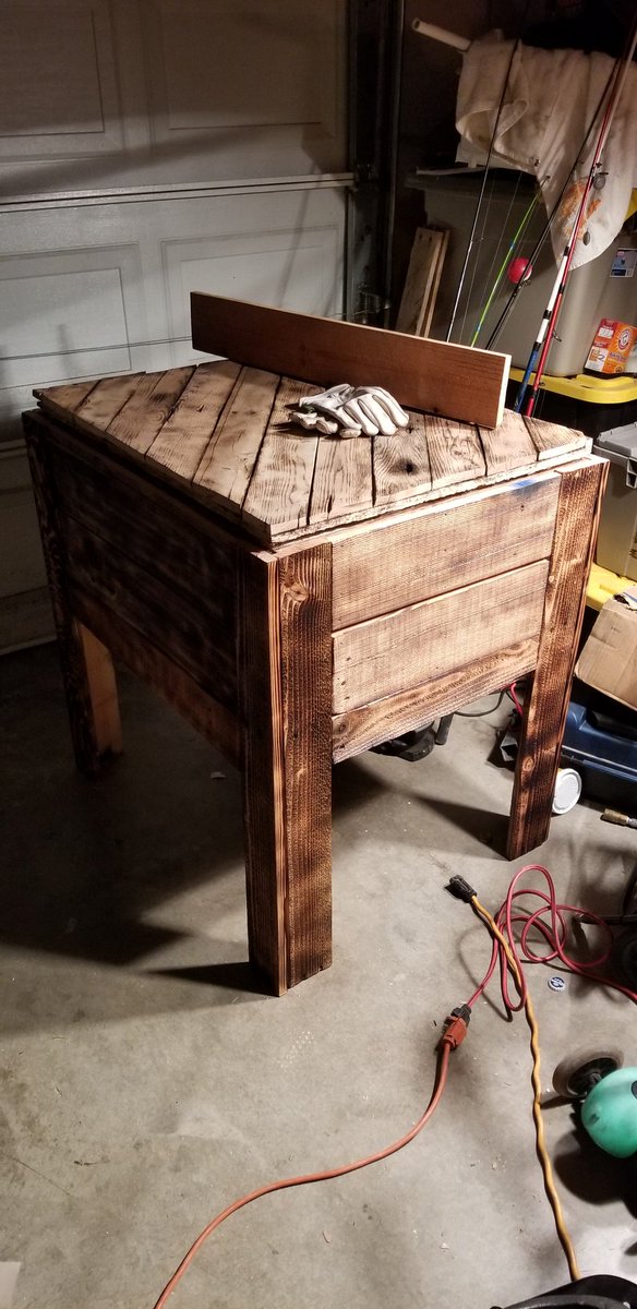 Almost done with this bitch. #PalletCooler #PalletIceChest #SuperInsulation #Yeti #BurnTheWood