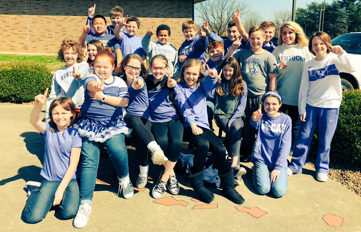 We have classroom rules, but we follow rule one the closest: on game day we wear blue! #bbn #startingthemyoung @KySportsRadio @UKAthletics @KentuckyMBB @UKCoachCalipari @UKBasketbalI @universityofky