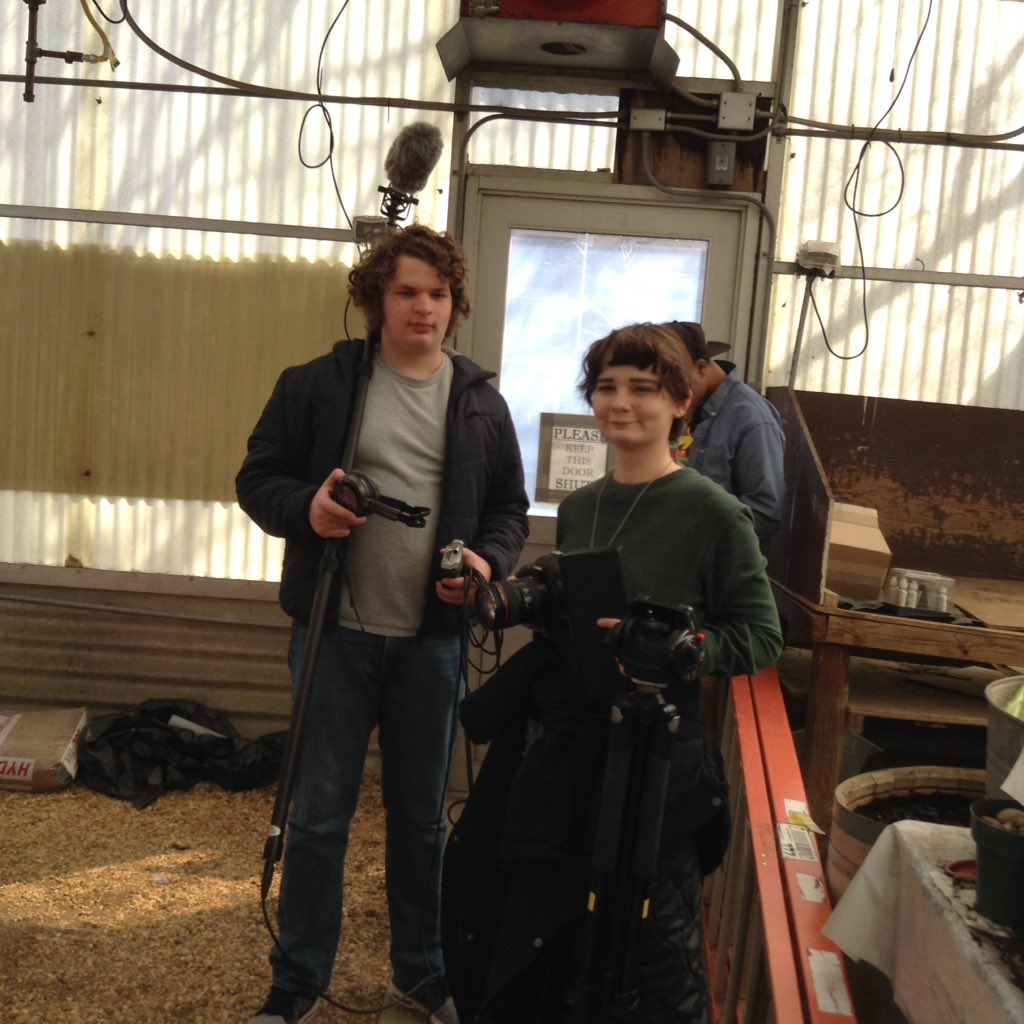 ACCSustainGo's tweet image. Students from ACC Culinary Arts harvested our Aquaponics lettuces today.  Tomorrow they will make a a huge salad for staff.  Ms. Schall's science students replanted while TV Production filmed it all! #APSGreen @APSCareerCenter @Margaretchungcc