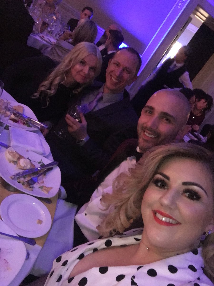 hairZP's tweet photo. Night out with these beaut @thescallopshell @BathLifeAwards #BathLifeAwards #friends #nightout https://t.co/3D99i0D9Wp