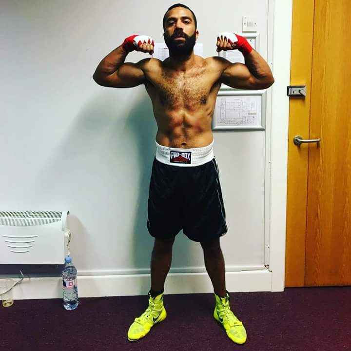 streetpowerking's tweet image. 26th of may I make my return back in the ring charmendean centre Worthing West sussex. Cannot wait there is nothing like fighting under those lights. Dm for tickets. #Idontquit #kosar #grumpyboysboxing