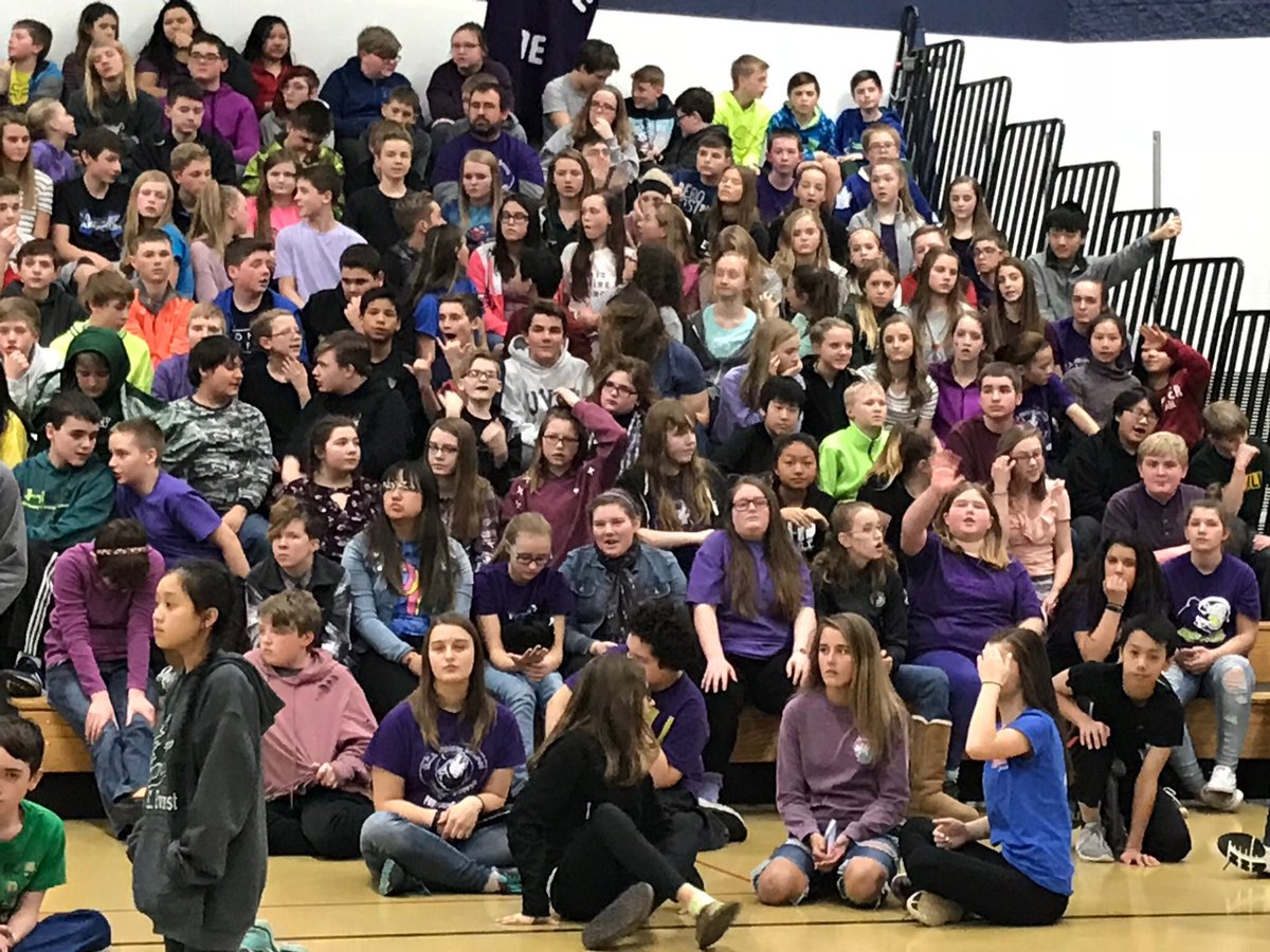 DCEMS7E's tweet photo. We had a lot of funny during #middleschoolweek !  #EverestPride https://t.co/KbzfA4qyVD