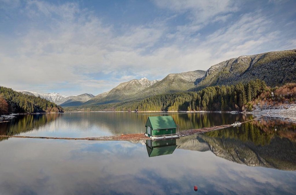 todayplaces's tweet photo. North Vancouver, British Columbia, Canada https://t.co/xER9R5am9B https://t.co/tr1zL87SVf