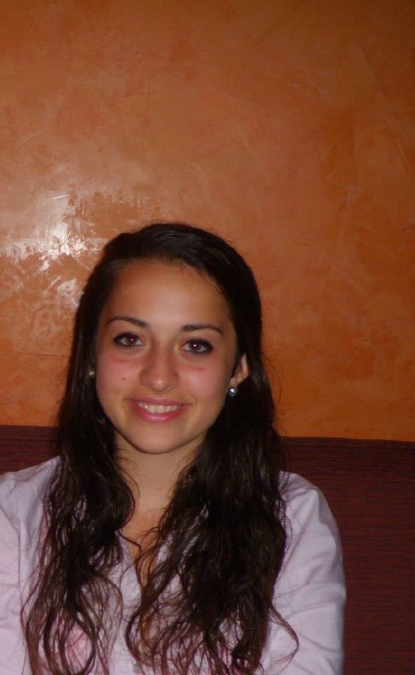 lucyfarha's tweet photo. #2012vs2018 thank GOD LOOOL https://t.co/n6TdqUMSiS