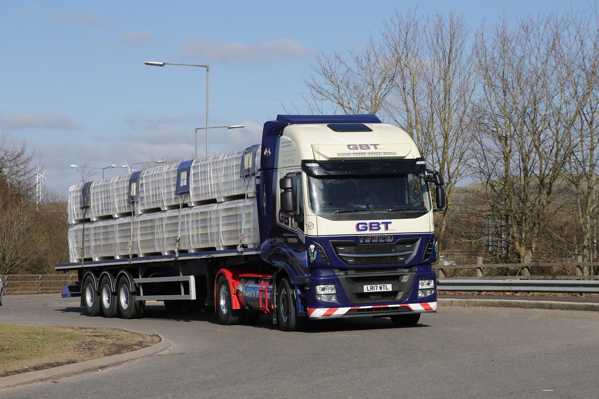 GroupGbt's tweet photo. A nice wee shot of one of our new #IVECOUK #LNG now one of the cleanest and greenest ways of transport why @KingspanIP_UK . #future #gaslife #wayforword https://t.co/eLbd2zZryG