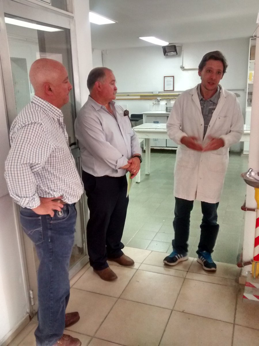 soydanielnieva's tweet image. Recorriendo las instalaciones de la @eeaocoficial el Director Global de la empresa #Limoneira el señor Tomas Gonzalez #citrus