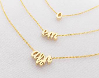 Ada_blogmode's tweet photo. Bijoux personnalisé #bijouxpersonnalisé https://t.co/7QiZu5k4PU https://t.co/BAXALPQTJn