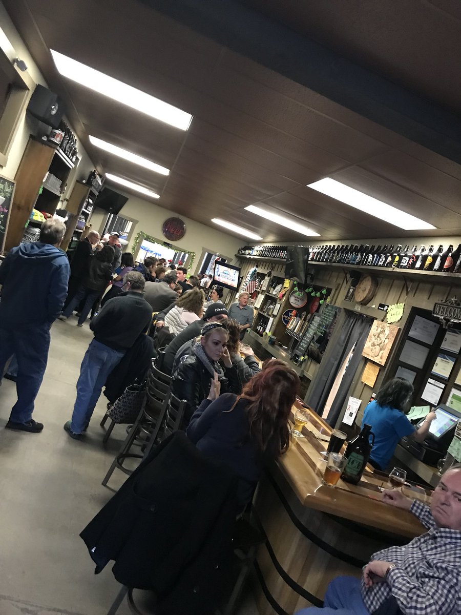 HonesdaleRotary's tweet photo. Thank you to our wonderful community for all the support in making our #PintsForPolio a huge success! @953DNH and @IrvingCliffBrew went above and beyond, and are helping us eradicate Polio forever! @EndPolioNow #Rotary https://t.co/JItvlihdJr