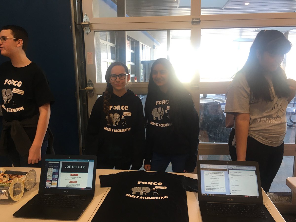 Emily_Battin's tweet image. 8th Grade Forces PBL Showcase! So much inspiration at this event! Our 8th grade explorers have the entire gym on the edge of their seats! #explorerpride #spokenword #forcesinmotion