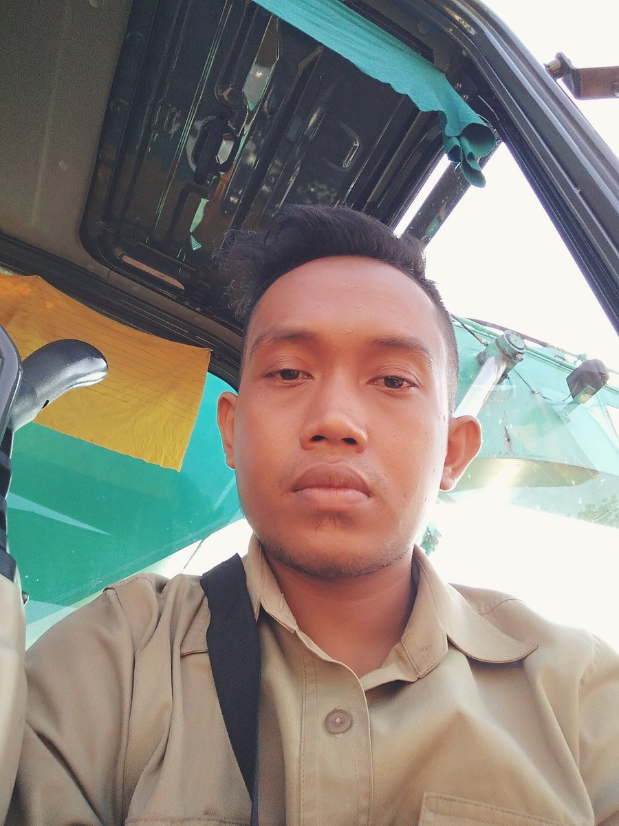 dicky_alfindra's tweet photo. Capek
#ptwika
#helperalatberat https://t.co/H9sUPZ3nOY