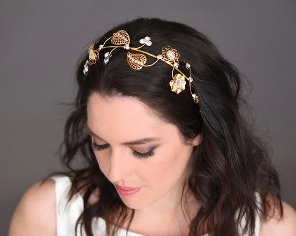 How about a swoon-worthy #hairpiece for your bridal look?!