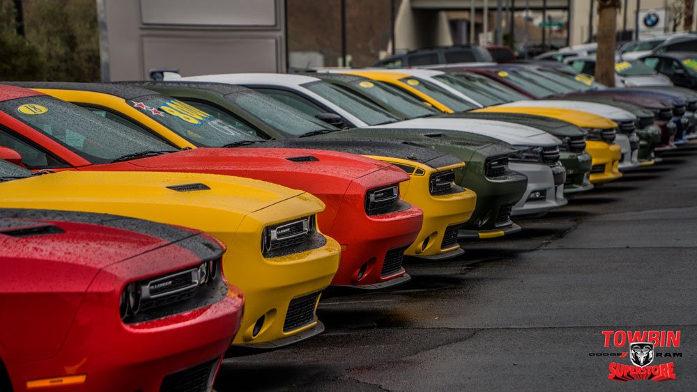 TowbinAuto's tweet image. On a Rainy day... We're Choppin Extra!! #musclecar #Dodge #Challenger #hellcat #Vegas #Cars #chopit