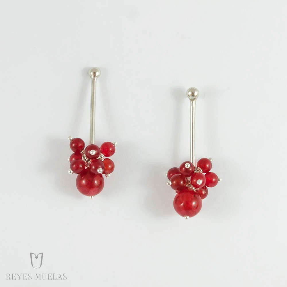 ReyesMuelas's tweet photo. Los pendientes Moravía los hacemos en dos tamaños diferentes 
¿cuál es el tuyo?

#handmade #jewelry #wineinspired https://t.co/S7wLi4cOzs