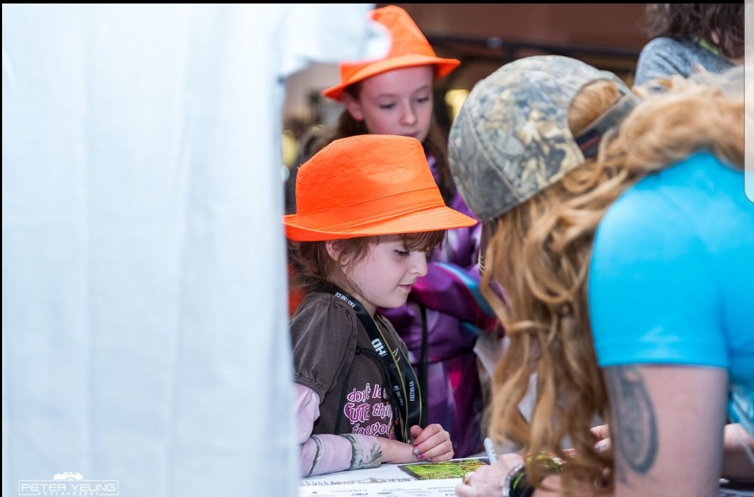 amandalynmayhew's tweet photo. Signing autographs..  love talking hanging out with the children. @CNSSToronto @Pyphoto #tss18 https://t.co/7XfisOVqsW