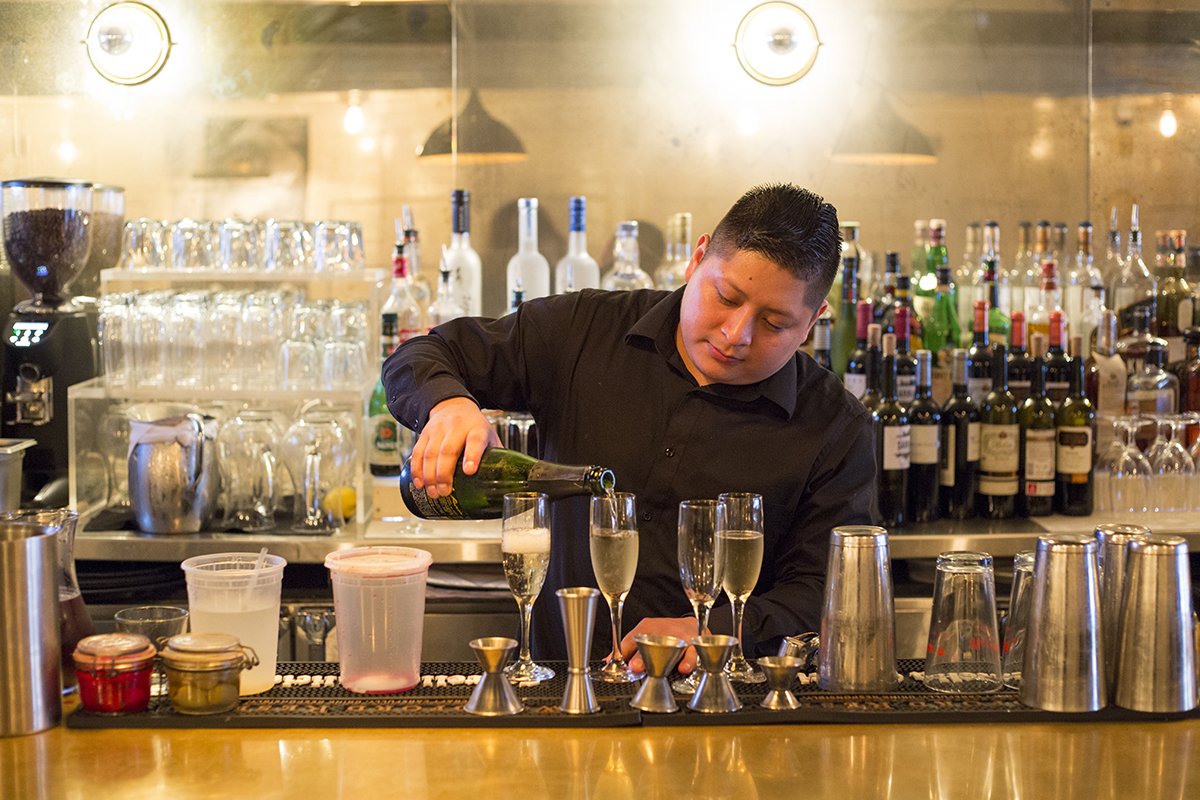 SocarratNYC's tweet photo. Say π to our Runner Francisco when you come in to our Midtown location during Happy Hour! #socarratnyc #socagram
#teamwork #staff #nycrestaurant https://t.co/geaVxACjxg
