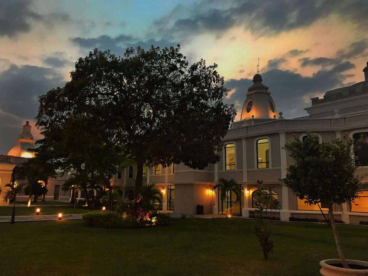 Since it was founded in 1869, The Spanish Mutual Benefit Society has been an important part of the history of Veracruz. Our hospital opened its doors in 1908, and is the oldest in town. Proud of our heritage. #MedicalHistory #NPO <a href="/HEVeracruz/">Hospital Español VER</a>