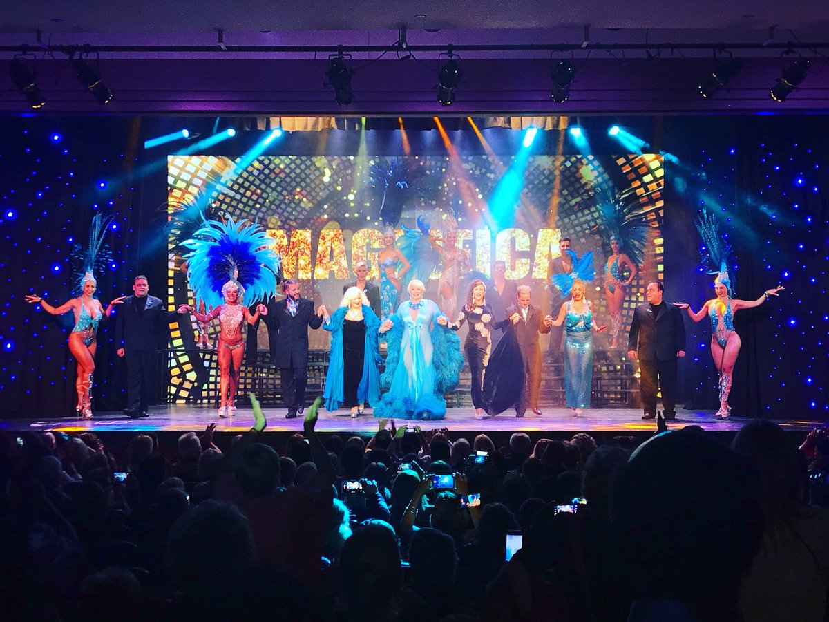 [LA GRAN REVISTA DE CARMEN BARBIERI]

Te esperamos en el Teatro Corrientes (MDQ).  

#MAGNIFICA
Esta noche, función 22.30. 
Hasta SEMANA SANTA en #mardelplata 

<a href="/MagnificaMDQ/">Magnifica</a> <a href="/Carmen_LaLeona/">Carmen Luz Barbieri</a> 
<a href="/luisaalbinoni/">Luisa Albinoni</a> 
<a href="/valearchimo/">Valeria Archimo</a> 
<a href="/CharlyGArtista/">Charly G</a> 

#teatro #show #marzo #semanasanta #mdq