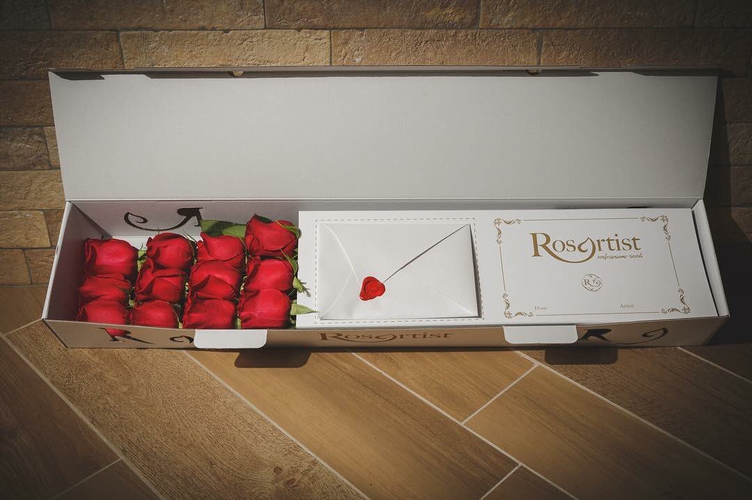 Rosartist1's tweet photo. ~ Una dozzina delle migliori rose 🌹 
#rosartist #dreambox #roses https://t.co/E0FmeKxDsr