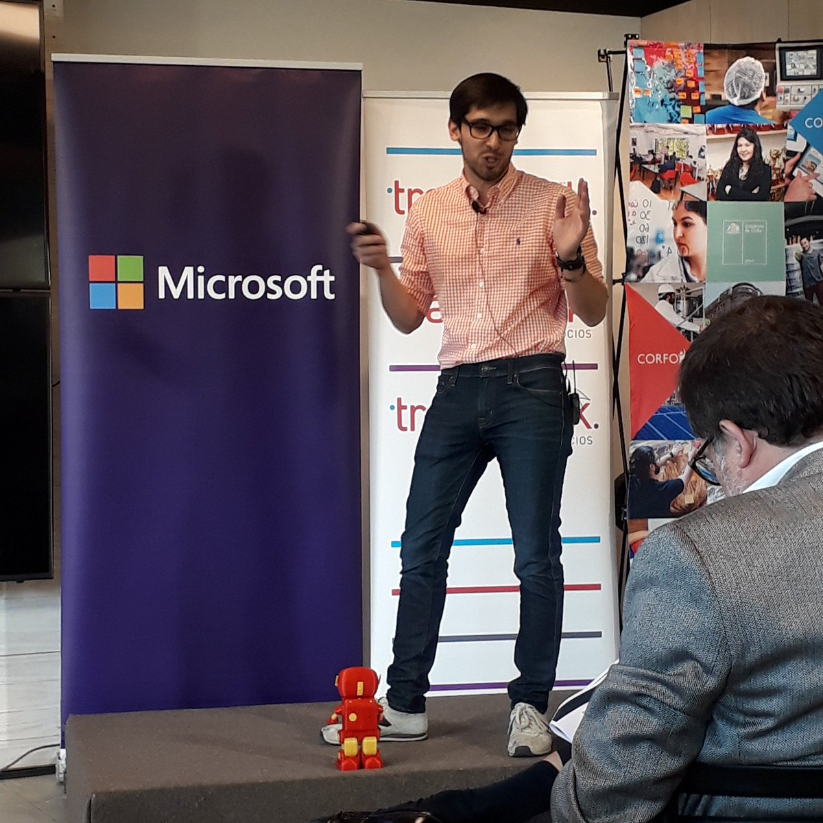 simarobot's tweet image. En el #TechEvening de @startupchile