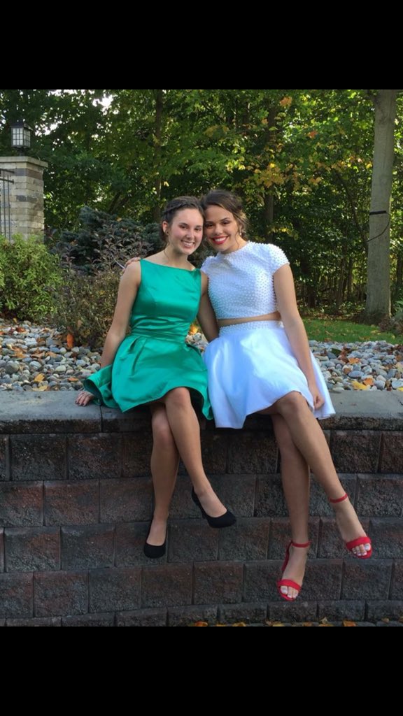 _maddystrader's tweet photo. Wishing the happiest of birthdays to my bestie!! I love you lots and can’t wait to celebrate w you, hope today was filled with lots of laughs! Make the best of 17 #17af ;) xoxo 💋🌈🌼💛 https://t.co/RzLwCMgKlZ