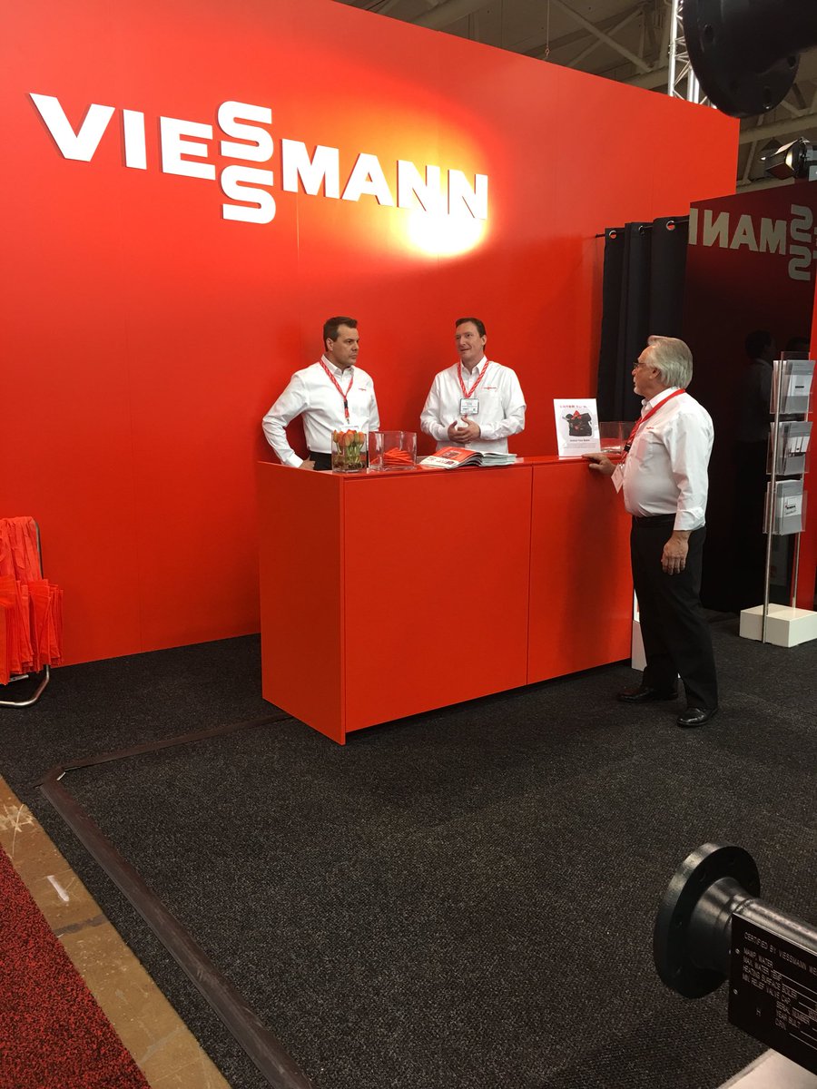 ViessmannCS_CA's tweet photo. Talking shop @ViessmannCanada during the the @CMPXShow #viessmann #CMPX2018 #boilers #energyefficent #talkshop https://t.co/pxMrMRJTBM