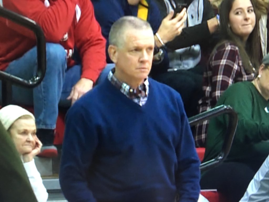 KeithMorehouse's tweet photo. Congratulations to Ron Hess on a fabulous career..asst. on the Huntington High Dream team...coached 3 State Championship teams..6 straight tourney appearances..retiring after 32 seasons of coaching High School Basketball https://t.co/3YrzGgLqB1