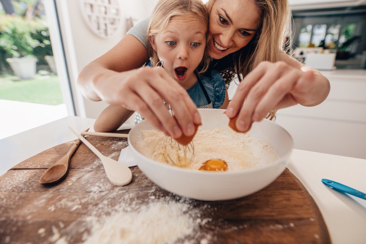 MealtimeBless's tweet photo. Your legacy may be as simple as memories of cooking together. What will you cook together tonight? https://t.co/gyriRHpe1y