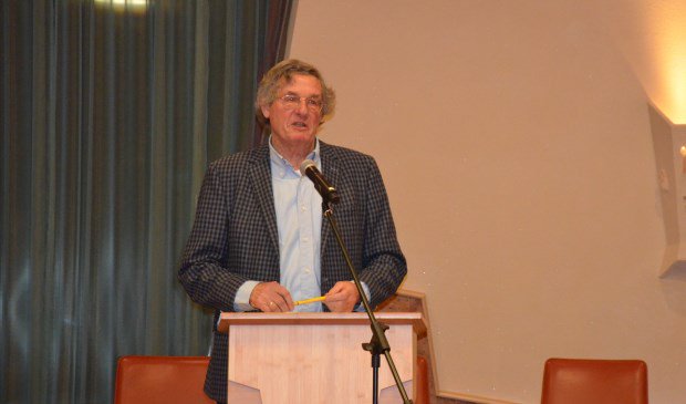 Chris Hekman informateur Buren MAURIK Oud raadslid en oud wethouder Chris Hekman is benoemd tot informateur in Buren. Hij gaat met alle partijen verkennende gesprekken voeren. Deze vinden plaats op maandag 26... twib.in/l/xLr5y9Lrqx7X