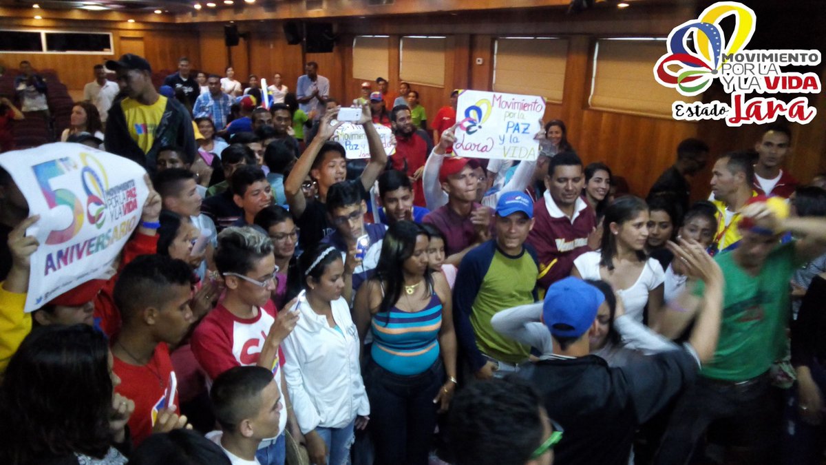 MPV_Lara's tweet photo. Se prendió la fiesta, por los #5AñosDePazYVida en San Antonio de los Altos #Encuentro #Nacional junto a .@mimouvargas .@AsuntosDPaz .@DPazyVida .@icorpolara .@NicolasMaduro .@gestionperfecta .@CEMA_LARA_  .@GestionGob_Lara .@luisjonaspsuv .@MOV_Apure .@SV_RedDeportes https://t.co/Te94yehHh0