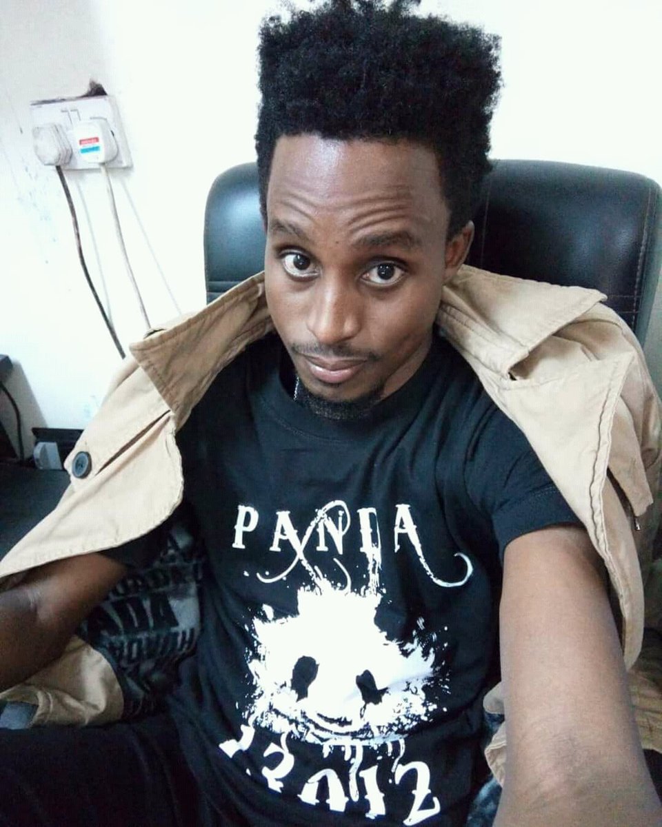Panda13012's tweet photo. One of the Uganda sickest graphic designer in panda T shirt.
#breezy #Panda13012 #love #Eastafrica https://t.co/vBRXQfTOoH