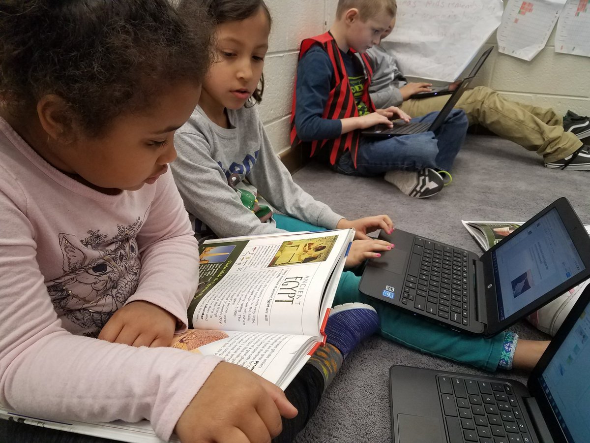 vb2ndteach's tweet photo. We love using Google Slides to show what we know! They have gotten so good at using them that they have taught me things I didn't know how to do! Here they are making Google Slides about Ancient Egypt #MarchAppness @GlenwoodES https://t.co/pqqMlTZ8Na