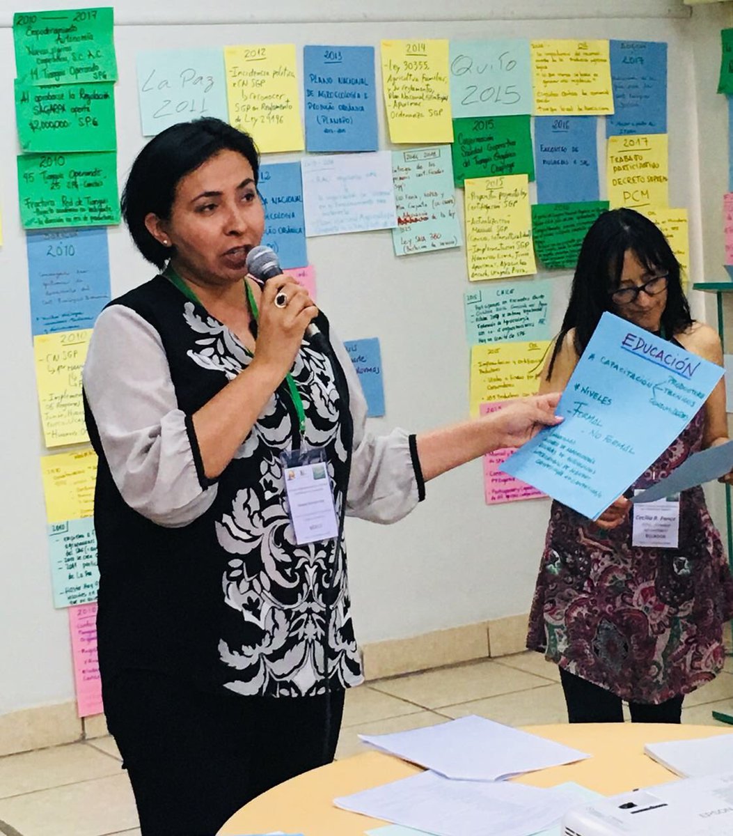 CAP_Peru's tweet photo. “Se debe promover la producción y consumo local de productos agroecologicos” Vanessa Ramírez Ríos, representante de México 🇲🇽 de la Sociedad Cooperativa Tianguis Orgánico Chapingo https://t.co/Mwpzm9DJu4
