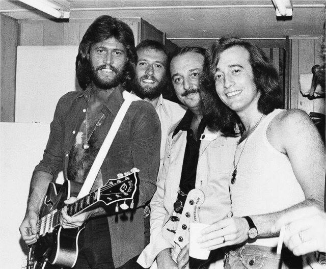 BeeGeesLove_4649 on Twitter: "The #BrothersGibb with producer Arif Mardin.  #BeeGees #BarryGibb #MauriceGibb #RobinGibb #family #siblings #brothers  #musicians #singers #songwriters #composers #artists #legends #tbt…  https://t.co/DTl1WnKLbH"