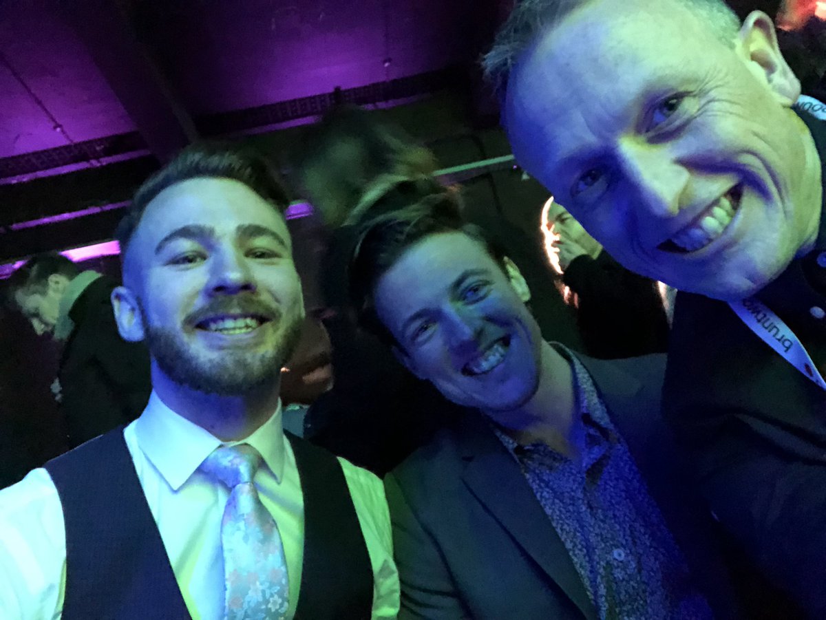 AndyCKent's tweet image. So good to hang out with the @UkeboxBandUK boys last night and today ... all the best with the trip to Singapore! #BinaryFest18