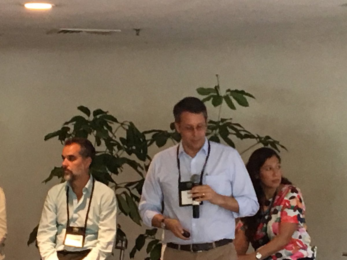 The future of coffee is bleak with a business as usual climate strategy. Mark Lundy <a href="/CIAT_/">CIAT</a>  Coffee experts focus on resilience #FactsMatter #foodlabsummitMX <a href="/FoodLab_SFL/">Sustainable Food Lab</a>  Collaboration can help.