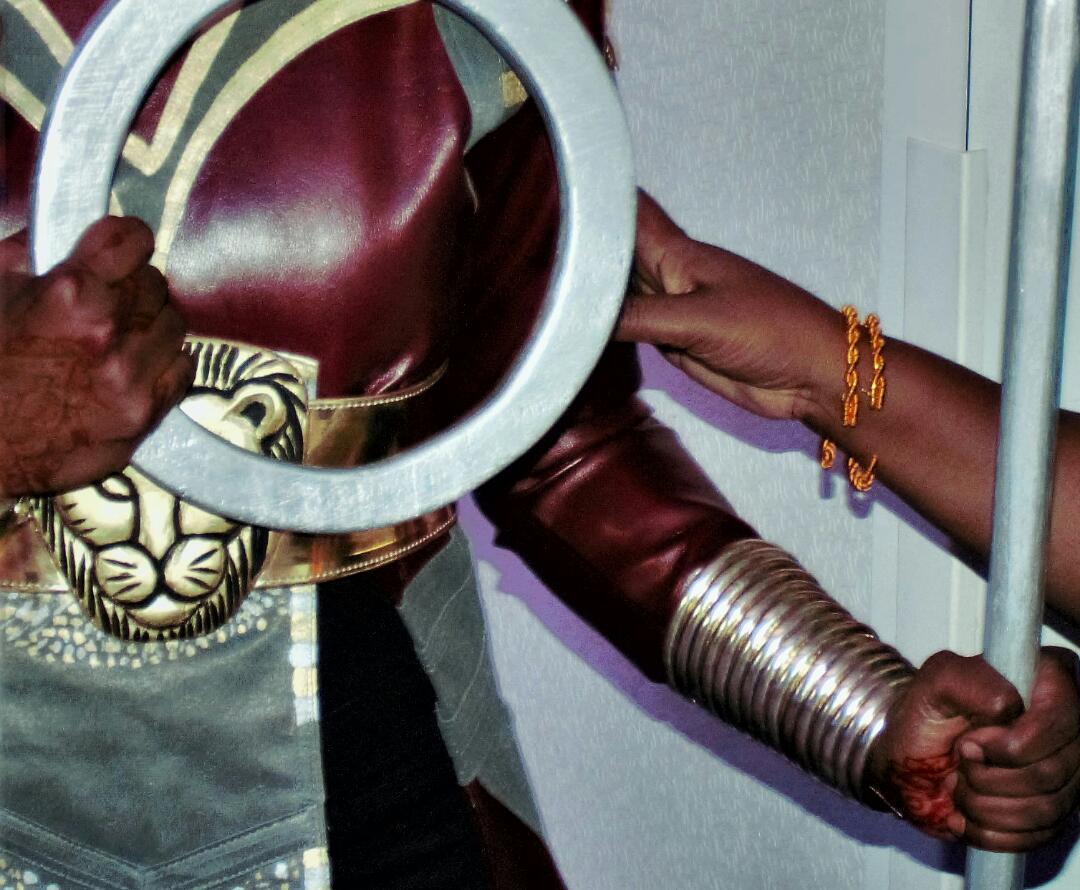 jeadercommunity's tweet photo. Quand on vous dit que nos artisans sénégalais sont talentueux ! Cette tenue de #WakandaForever a été entièrement confectionnée ici par leur soin dans le cadre du #SWLC2018 de @imajeader ! Magnifique : les présents ne diront pas le contraire !
#Kebetu #senegalrek #wakandastyle https://t.co/v64lqJHmHW