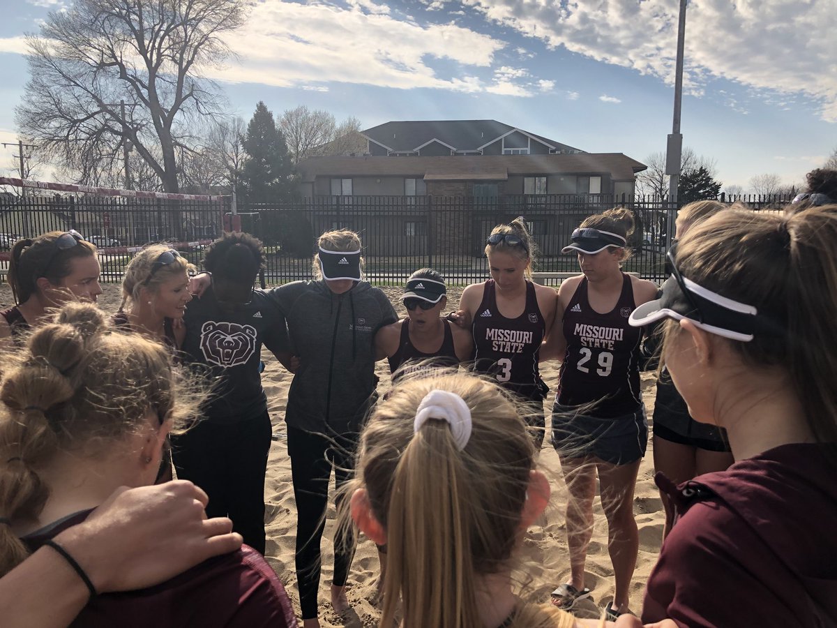 MoStateBeach's tweet photo. Making history together! Go Bears! #MSUBears https://t.co/eMET1N9meN